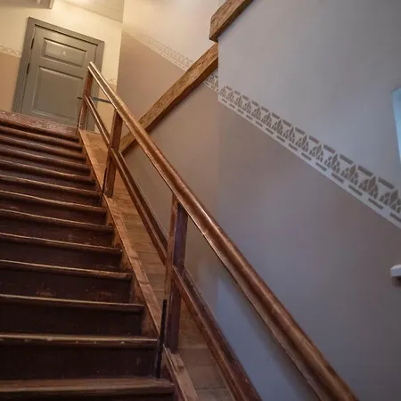 Mansard In Saddler's House